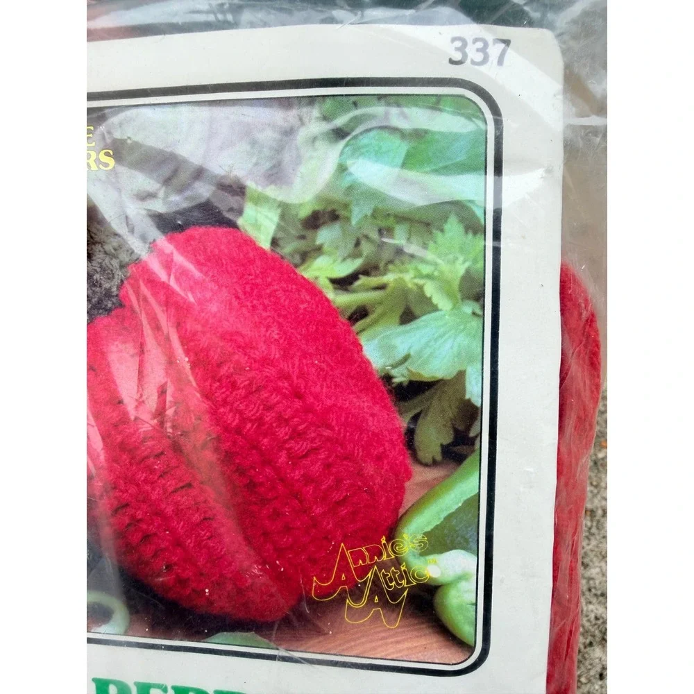 Annie's Attic Pepper‎ Vegetable Potholder Crochet Kit 337 Vintage Red Green Yarn